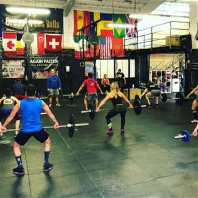 Prova nostres classes d'halterofília! OLYMPIC wod